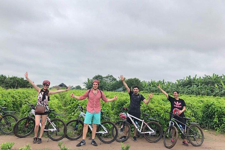 Half-Day Hanoi Bicycle Tour Combine City and Countryside