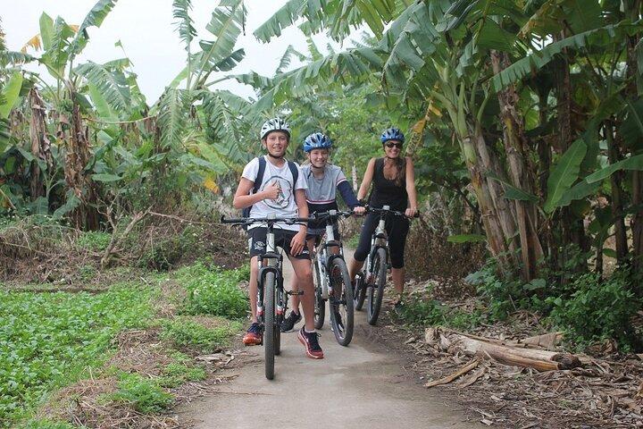 Half-Day Hanoi Bicycle Tour Combine City and Countryside