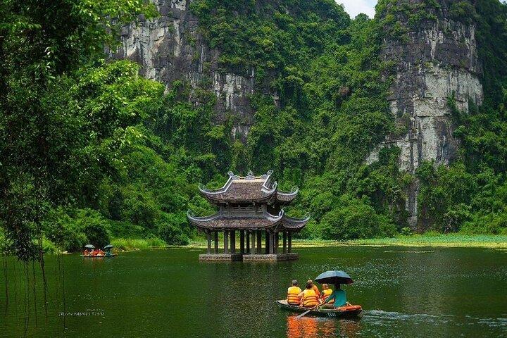 From Hanoi: Scenic Ninh Binh, Hoa Lu, Trang An with Buffet Lunch