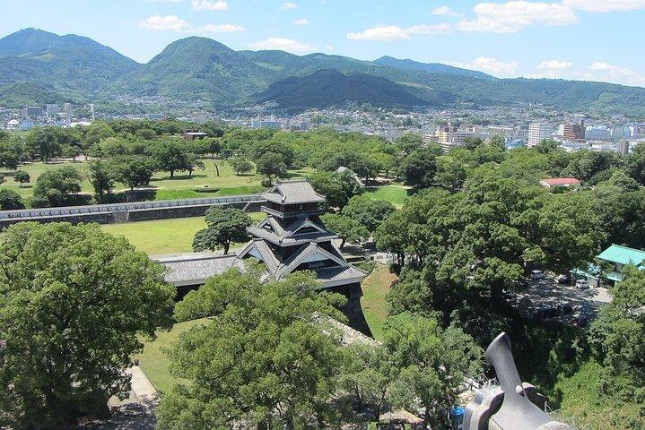 Kyushu Kumamoto and Mt. Aso Volcano Castle Day Tour From Fukuoka