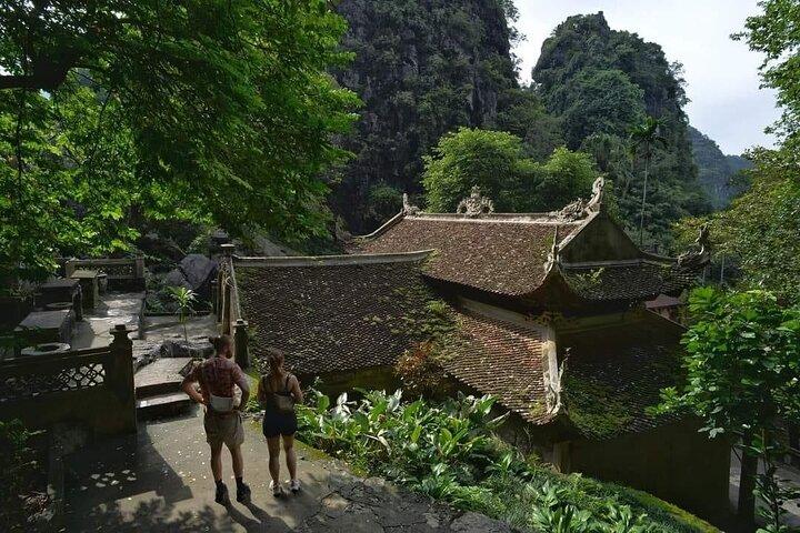 Ninh Binh Small Group Tour: Hoa Lu, Mua Cave, Tam Coc, Bich Dong