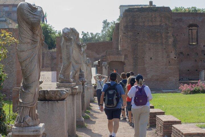 Colosseum and Roman Forum Guided Tour Treasure Hunt for Kids