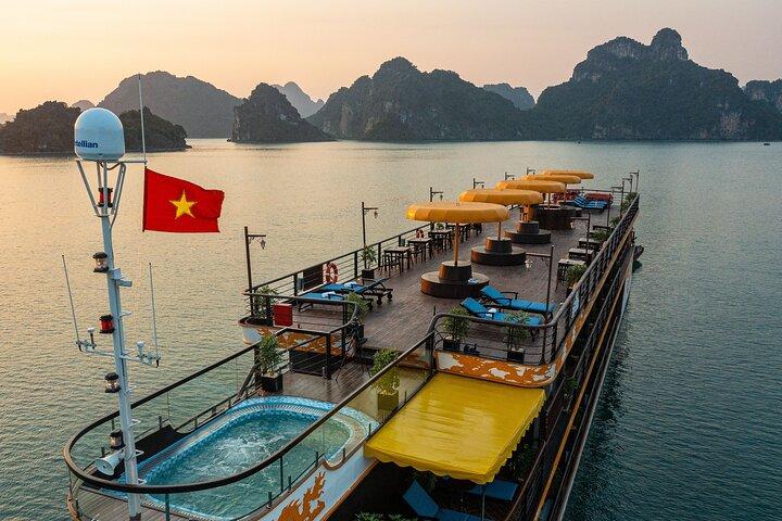 3 Days and 2 Nights in Lan Ha Bay with Icon Cruise from Hanoi
