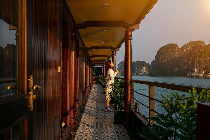 2 Days, 1 Night in Lan Ha Bay with Icon Cruise from Hanoi