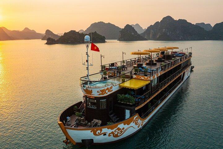 2 Days, 1 Night in Lan Ha Bay with Icon Cruise from Hanoi
