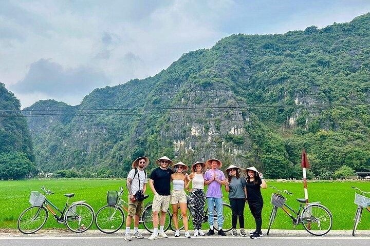 Discover Ninh Binh in Luxury: Hoa Lu Capital & Tam Coc from Hanoi