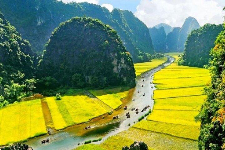 From Hanoi: Bai Dinh Pagoda, Trang An & Mua Cave Full Day Tour