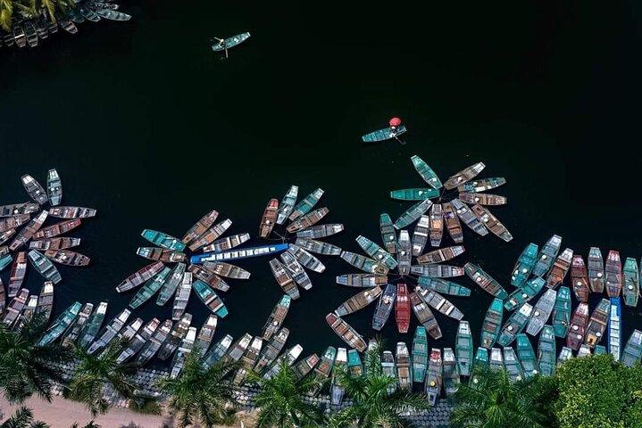 Hanoi: Luxury Trip Hoa Lu Ancient Capital, Tam Coc, Local Family