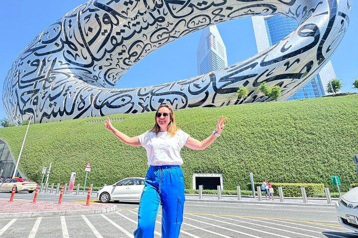 Full Day Dubai City Tour: Burj Khalifa & Underwater Zoo Ticket