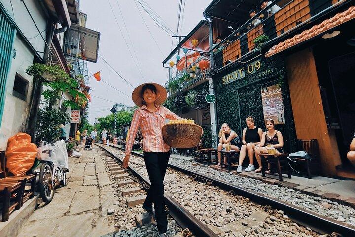 3 Hours Hanoi City Walking Tour with Optional Train Street