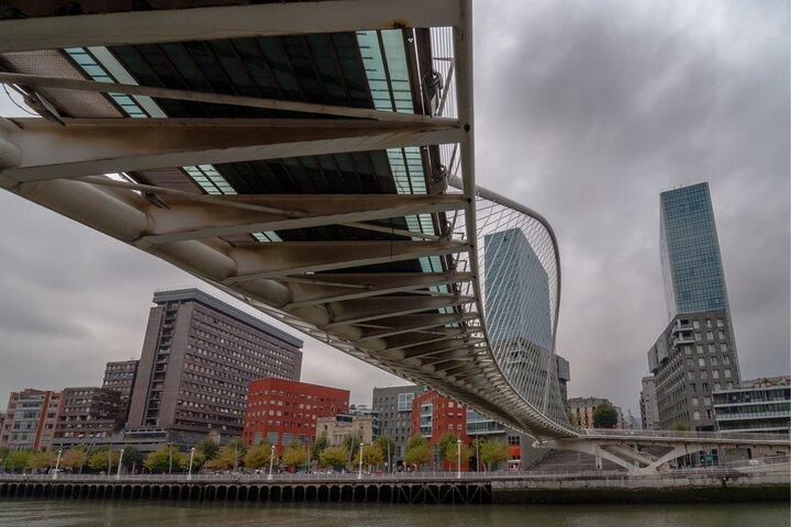 Bilbao Scavenger Hunt & Highlights Self-Guided Walking Tour