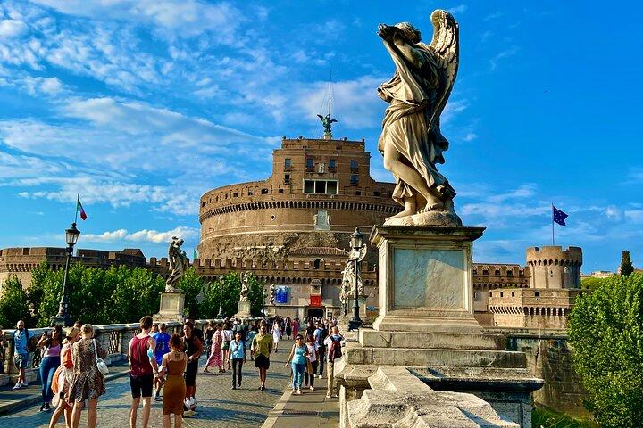 Rome Private Chauffeured Tour and Food Tasting With Paired Wine