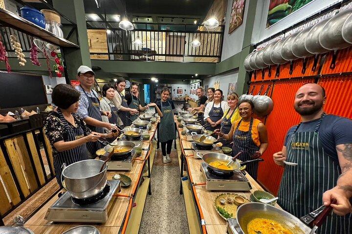 Tingly Thai Cooking School Evening Class