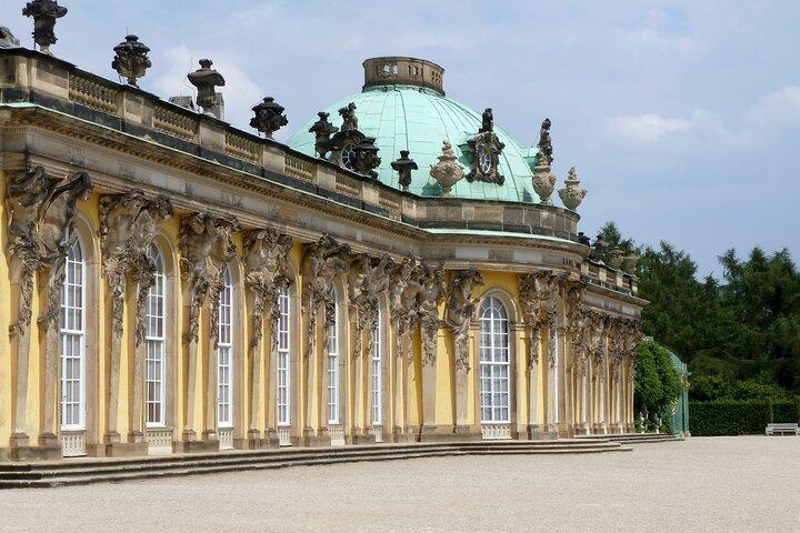 Guided Spanish Tour of Potsdam Discover its Beauty