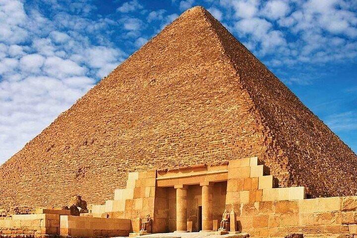Cairo Layover Tour to Giza Pyramids and Sphinx From Cairo Airport