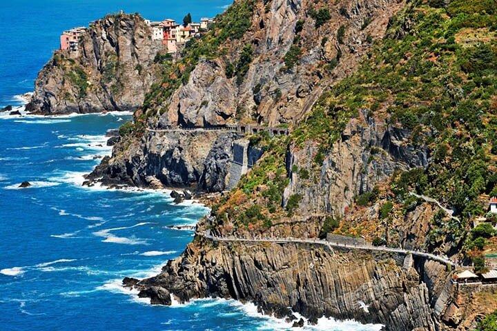 Cinque Terre Complete Tour from La Spezia