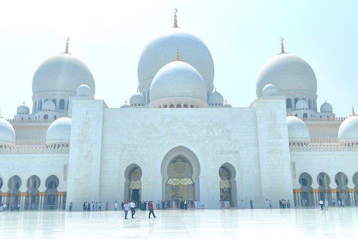 Full Day Shared Tour to Abu Dhabi City