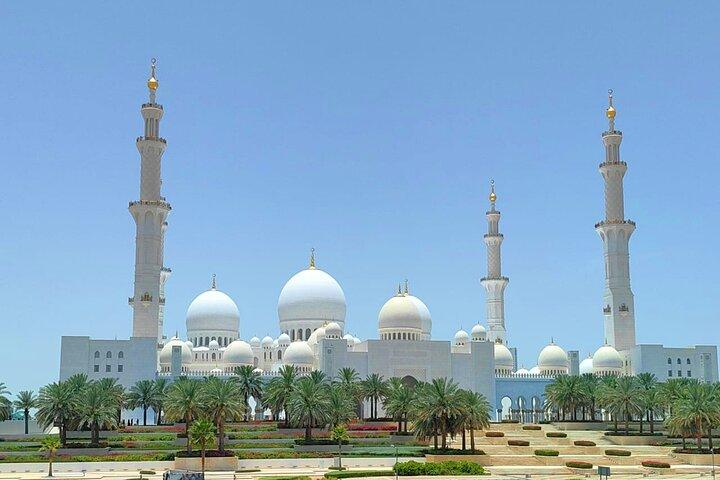 Full Day Shared Tour to Abu Dhabi City
