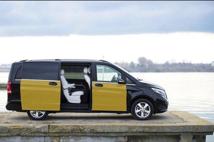 Private Departure Transport from Barcelona City to Airport
