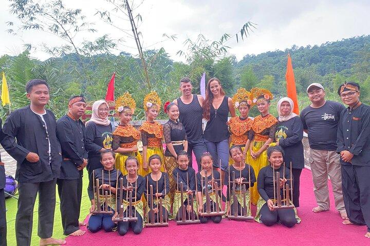 Jakarta Bogor Tour Traditional Performance and Explore Nature