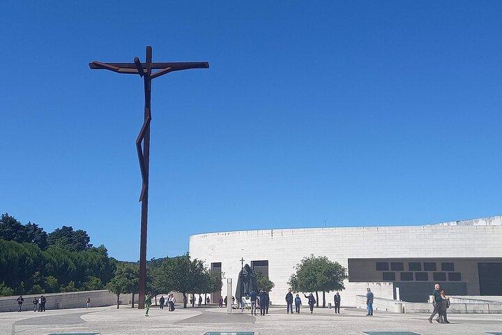 Fatima- Nazare-Obidos private tour from Lisbon or Cascais