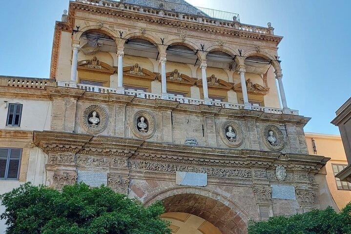 Palermo Self-Guided City Walking Tour & Scavenger Hunt