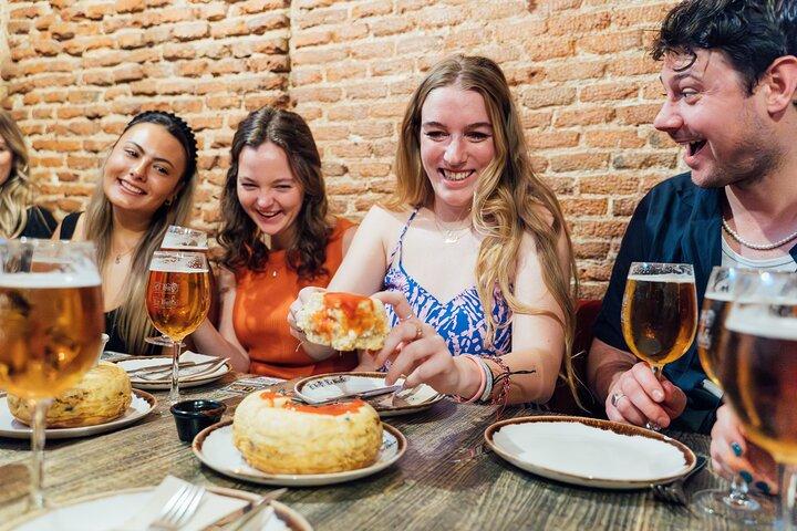 Madrid: Private Tapas & Wine Food Walking Tour in La Latina