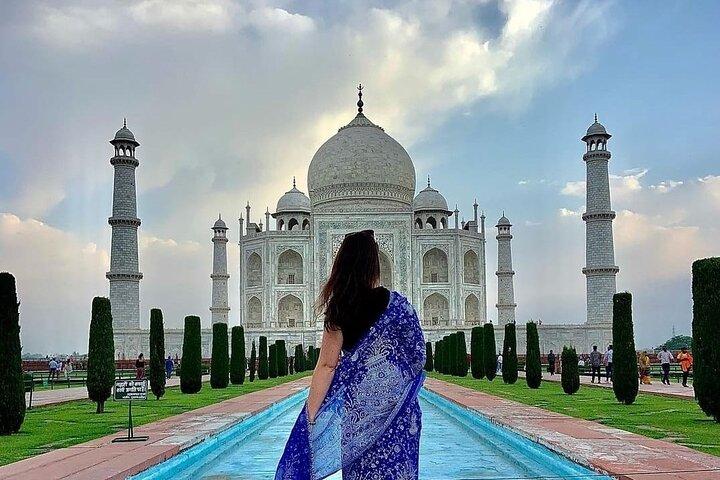 Taj Mahal Sunrise Private Guided Tour with Agra City Highlights