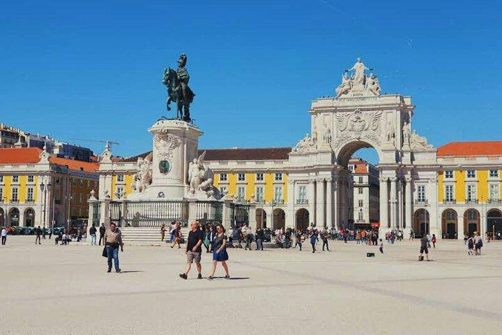 Private tour with private driver - Customizable tour