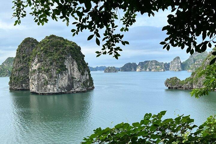 Bai Tu Long Bay 2 Days 1 Night Tour from Hanoi