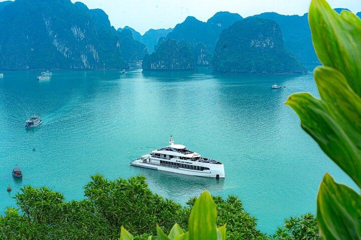 Hanoi: The BEST Ha Long Bay 5-Star Day Trip with Symphony Cruise
