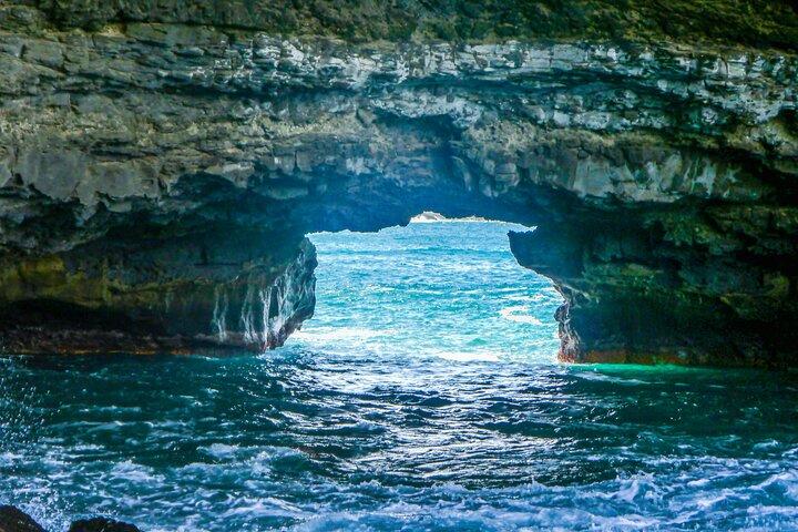 Hiking to Grotto de Águas Bellas – Scenic Cave Adventure