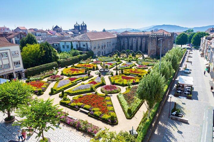 Braga Scavenger Hunt & Highlights Self-Guided Walking Tour