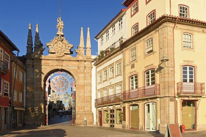 Braga Scavenger Hunt & Highlights Self-Guided Walking Tour