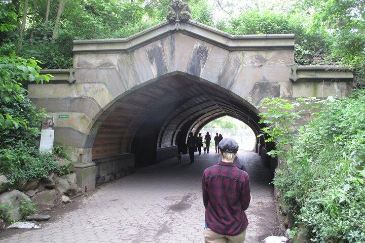 Brooklyn Self-Guided Walking Tour and Scavenger Hunt