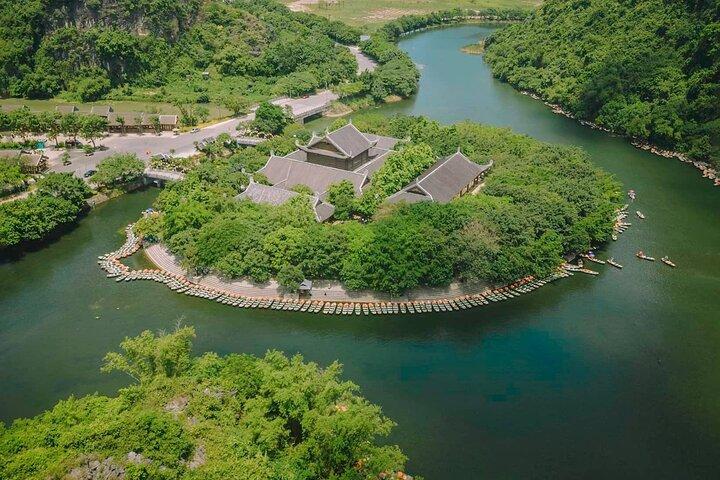 Hanoi: Luxury Day Trip Small Group of 8 to Bich Dong & Trang An