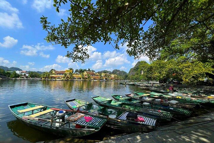 Luxury Day Trip from Hanoi: Explore Hoa Lu Capital & Tam Coc