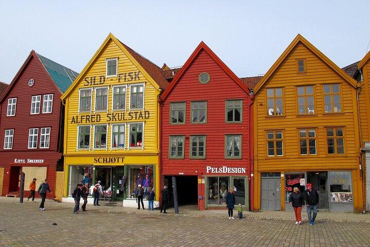 Bergen Walking Tour: Explore Top Sights & Hidden Gems