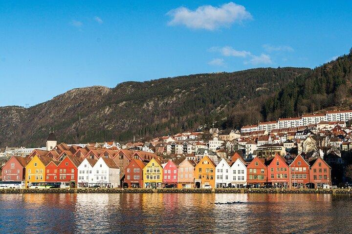 Bergen Walking Tour: Explore Top Sights & Hidden Gems