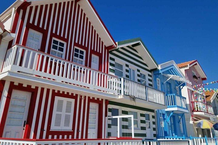Private Lisbon to Porto Transfer: 3 Must-See Stops Included