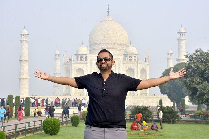 From Delhi: Taj Mahal Day Trip