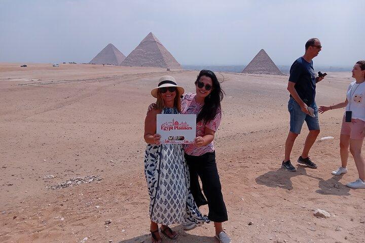 Private Giza Pyramids, Saqqara & Memphis Tour with Local Lunch