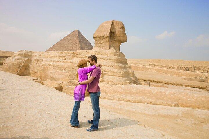 Private Giza Pyramids, Saqqara & Memphis Tour with Local Lunch