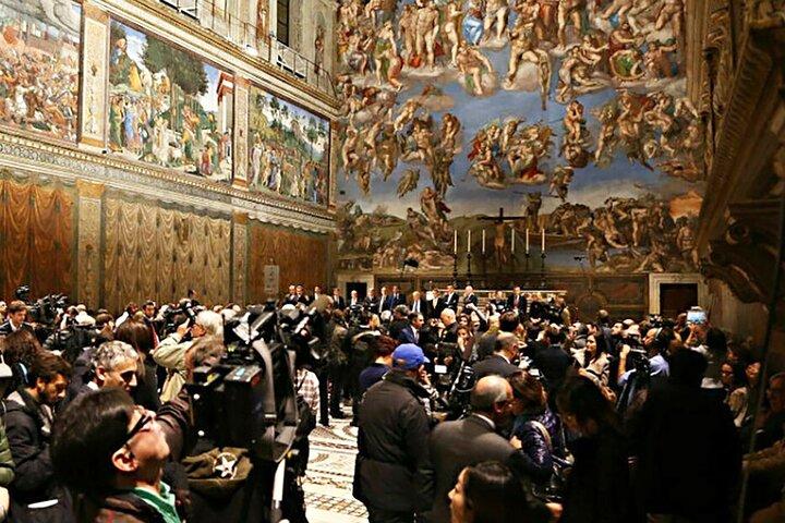 Guided Tour in Sistine Chapel and the Vatican + Ebook