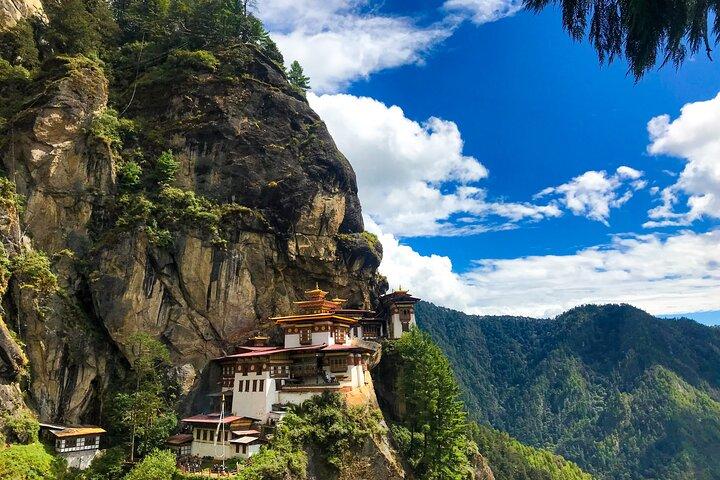 Bhutan Holiday to Land of Thunder Dragon Multi Day Tour