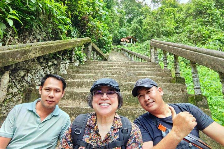 1-Day Tour to Vang Vieng with Private Guide