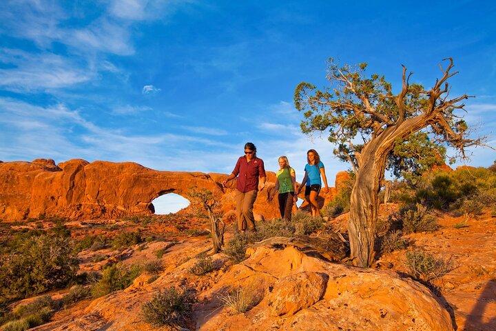 Arches National Park Morning Tour