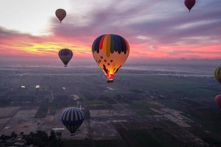 Luxury Sunrise Hot Air Balloon Ride in Luxor