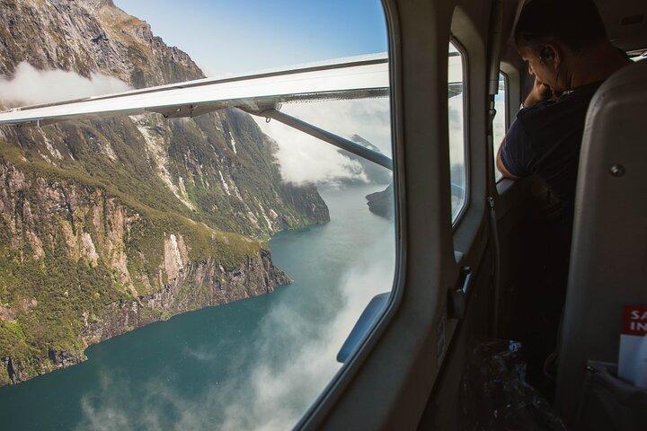 Milford Sound Cruise with Round-Trip Flights from Queenstown