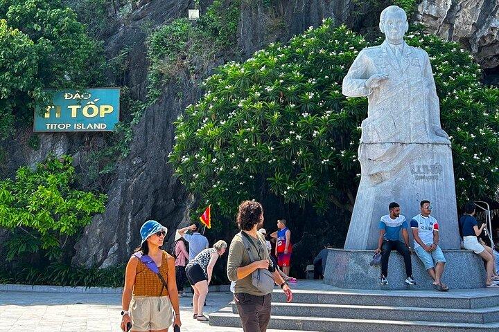 Hanoi - Halong Bay 1 Day PRIVATE TOUR: Cave, Kayak, Island, Lunch